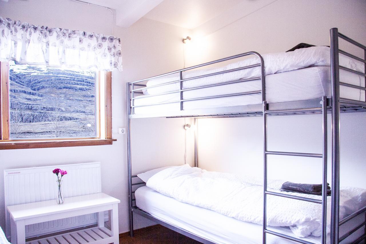 Fossardalur Guesthouse Djúpivogur Esterno foto